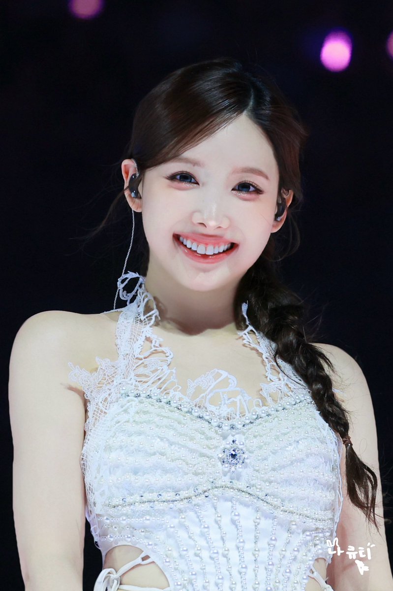 nacutie0922's tweet photo. 260531
THIS IS FOR in Amsterdam

#나연 #NAYEON #ナヨン
#TWICE #트와이스 https://t.co/sokTjtuE1O