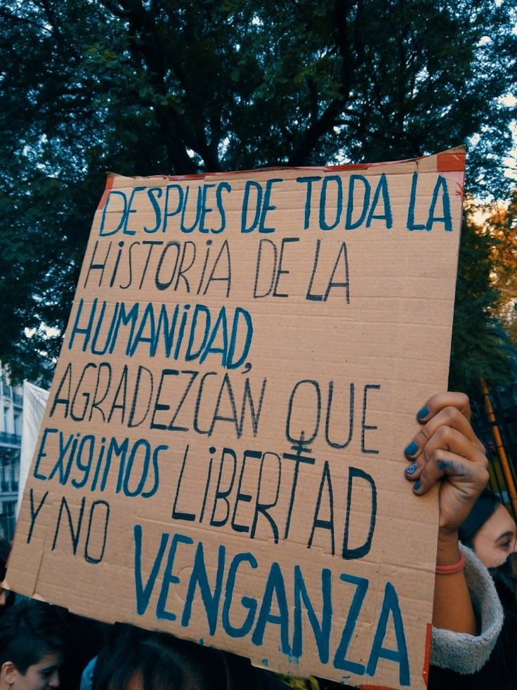 Florcruzok's tweet photo. Y pensar que LOS PARIÓ UNA MUJER.
#NiUnaMenos 
#3J https://t.co/vxZR878wbS