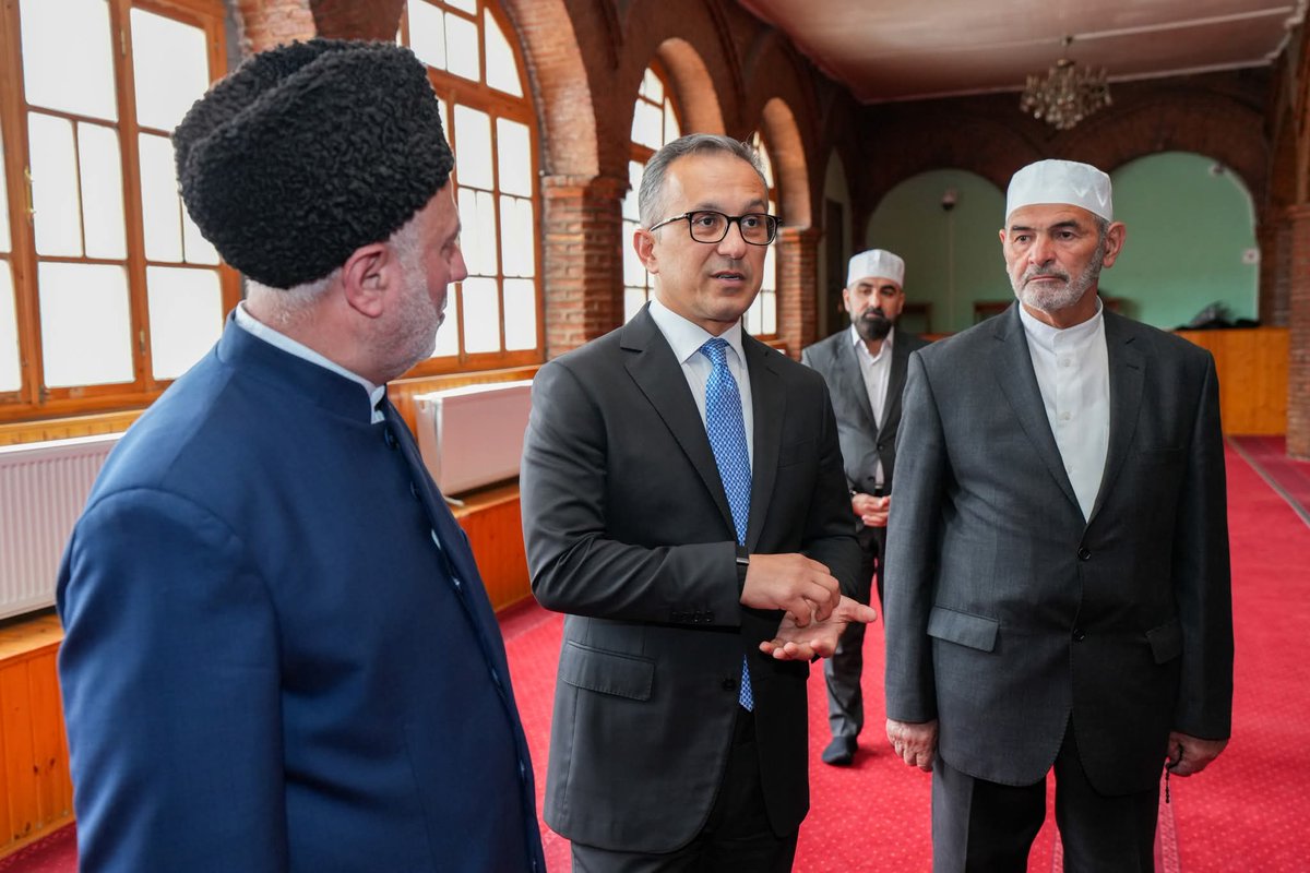 mdtf_az's tweet photo. Dini Qurumlarla İş üzrə Dövlət Komitəsinin sədri Ramin Məmmədov iyunun 3-də Şəkidə "Cümə" məscidini ziyarət edib.  
Ətraflı: https://t.co/h69R7VrnGJ 

#diniqurumlarlaişüzrədövlətkomitəsi https://t.co/HMsRPN99L9