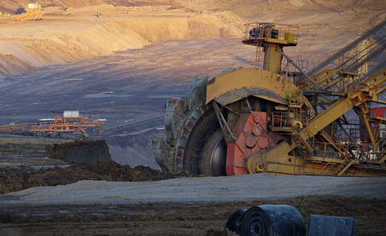 MiningPress's tweet photo. Argentina busca convertirse en un actor clave de los minerales críticos y la transición energética global ⚡

👇 Nota completa
https://t.co/OT3G2LbOBw
#Mineria #Exportaciones #Argentina #MineralesCriticos https://t.co/1kDGbiOTJf
