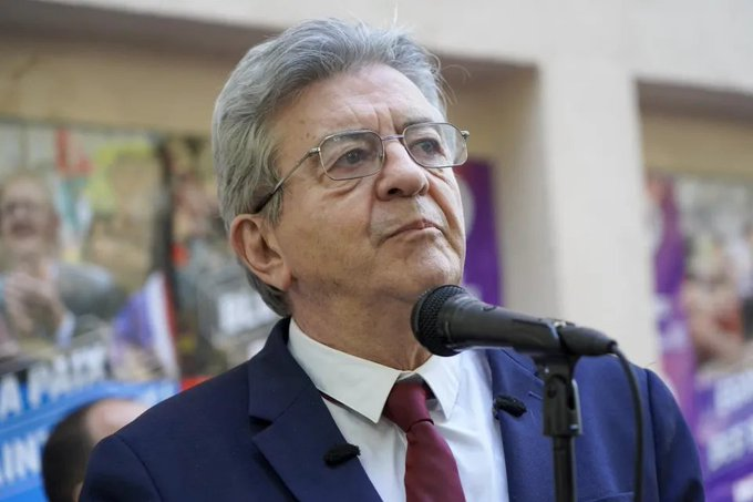 Mapi421's tweet photo. L’enquête sur les comptes de campagne de Jean-Luc Mélenchon pour la présidentielle de 2017 a abouti à quatre mises en examen, dont celle de la députée LFI Sophia Chikirou
👉Le candidat Jean-Luc Mélenchon et le directeur de campagne Manuel Bompard n’ont été ni entendus par les juges au cours de l’instruction ni mis en examen
👉 En toute logique, au vu de l’ensemble de ces éléments, nous nous attendons donc à la fin de cette enquête sans aucun procès