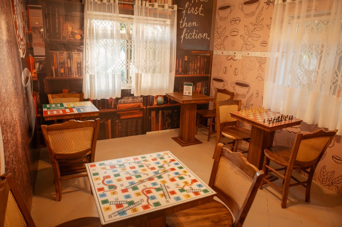 like_a_gem's tweet photo. If you're a reader, the Qweshunga book bar @QBookBar has opened up just for you. And you can even order a glass (or bottle) of your favorite wine while at it. It's the perfect passtime in the most beautiful space! Check it out off Kigobe Road, Ntinda, next to Arch Apartments. https://t.co/8svuBVu1vc