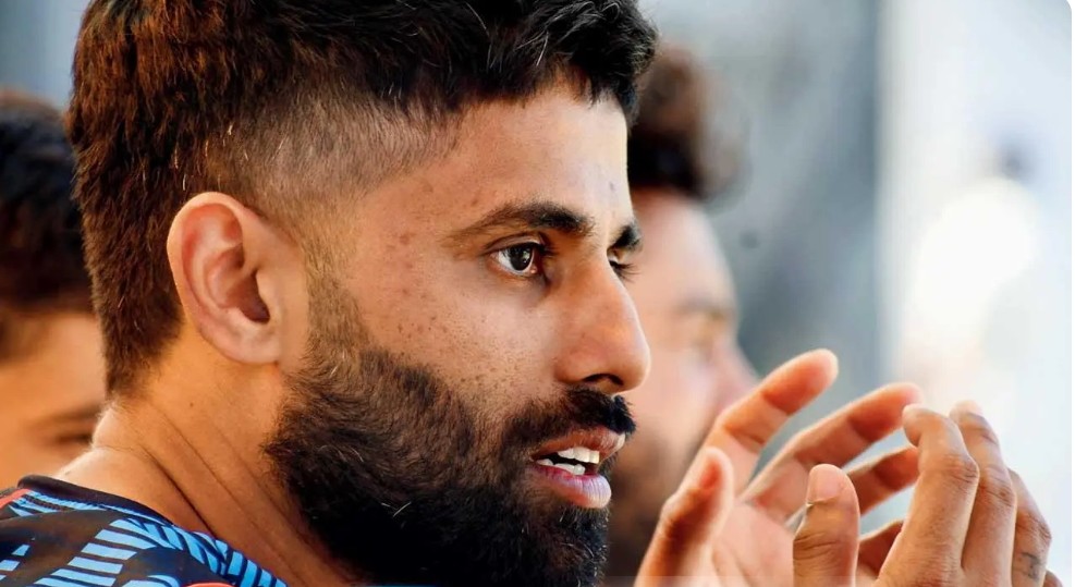 WicketHitting's tweet photo. 🚨BIG BREAKING🚨

— Surya Kumar Yadav has been removed as india T20 captain team as well .

Report by (Express Sports) https://t.co/YV7QjPSS0C