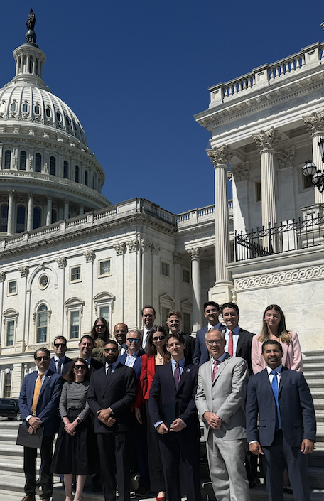 TFTC21's tweet photo. The Blockchain Association is lobbying 18 Senate offices today with a letter from 160 former law enforcement and national security officials supporting the Clarity Act.

"The bill strengthens the tools that state and local law enforcement and U.S. national security agencies rely on."