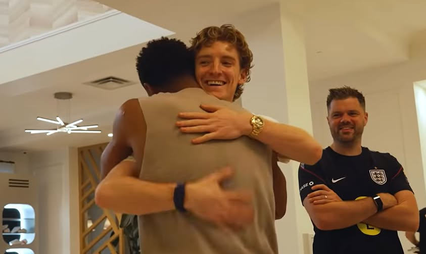 BarcaTouchline's tweet photo. They won't be hugging each other by the time October Clasico comes. 😭 https://t.co/UhWFaiKDvr