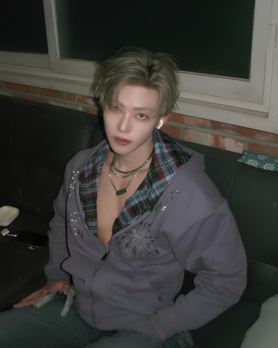 gnsjuu's tweet photo. ไอเริ้ปเวลาพี่แจมินทำหน้าดุมาก หล่ออันตรายหล่อไวไฟสุดๆ😭♥️🐰 https://t.co/j6LQHbme8h