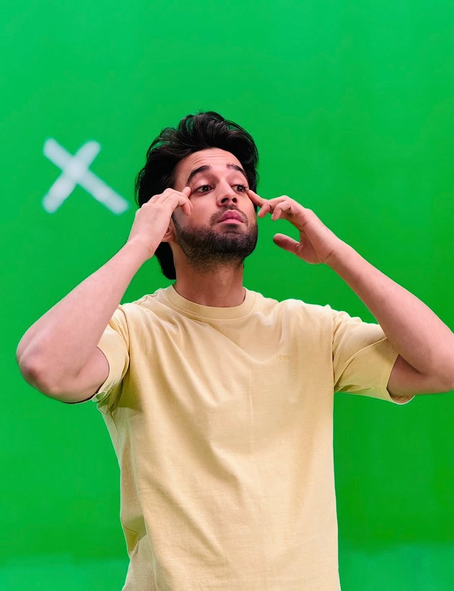 bilal_bliss's tweet photo. Happy birthday cutie 
May this year brings you peace &amp; happiness...You deserve the best 
#HBDBilalAbbasKhan #BilalAbbasKhan https://t.co/Q7JLddkO6g