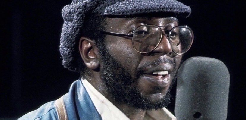 FXMC1957's tweet photo. 3 June 1942. Curtis Mayfield was born in Chicago, Illinois, USA. He was one of the 1st mainstream black R&amp;B artists to inject social commentary into his work. He had 6 US Top 100 hits  His only 1 UK Top 40 hit was Move On Up. https://t.co/yZPVWzbKAZ
