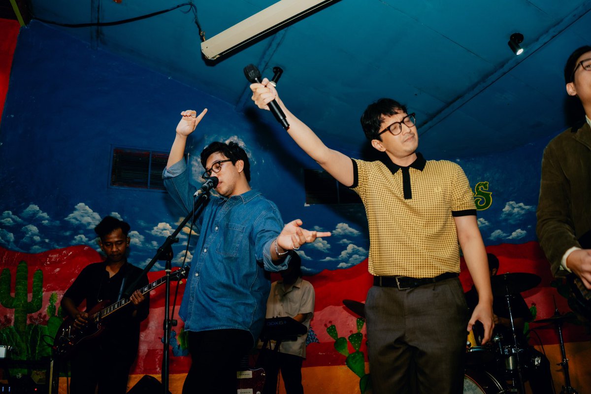 celebratemagno's tweet photo. To more special shows ahead? YES
To more Bilal Indrajaya x Jugo Djarot or etc? OBVI

📸: @/ddnprtma https://t.co/6Z61E0iWgg