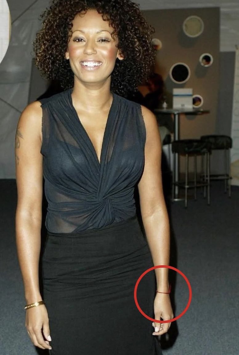 beyoncespice's tweet photo. does anyone else know about meri and the red string bracelet? mel hasn’t been seen wearing hers since whenever the picture of her was taken but geri still wears a matching one on her wrist every day 😭 #spicegirlstwt https://t.co/BFTtCailV7