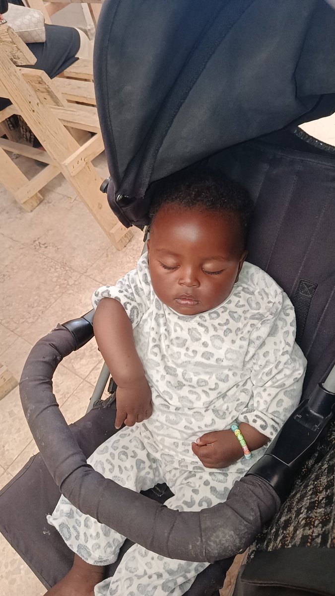 WafaaAman2001's tweet photo. lam still fighting for my child . your support can bring hope and help us  through these difficult day.,💔
@KenIzzB90 @ainiladra @GoodVibePolitik @snackvampirehttps://chuffed.org/project/184316-help-my-child-survive https://t.co/32adatSbox
