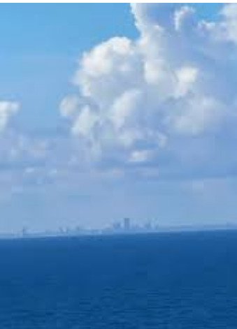 EduardoLopezL65's tweet photo. A la vista, playas y ciudades cubanas, no es solo nostalgia. El turismo de cruceros pierde millones por prohibición de entrada a #Cuba, ello también afecta nuestro sector turístico y la economía nacional. #SOSUSA #TumbaElBloqueo GENOCIDA y castigo colectivo.
#CubaPorLaVida https://t.co/RtlRJLaKuB