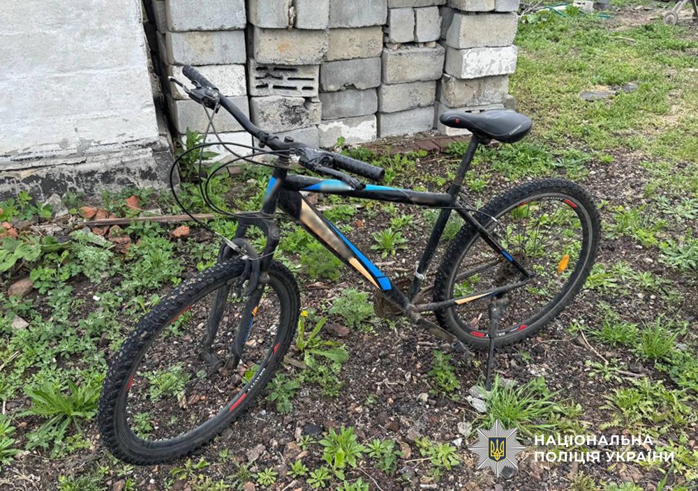 rehionality's tweet photo. На Житомирщині хлопець аби не йти додому пішки викрав велосипед, на якому до доїхав до села і там викрав мопед, на якому доїхав до іншого села і там викрав мотоцикл https://t.co/pU2SKCln04