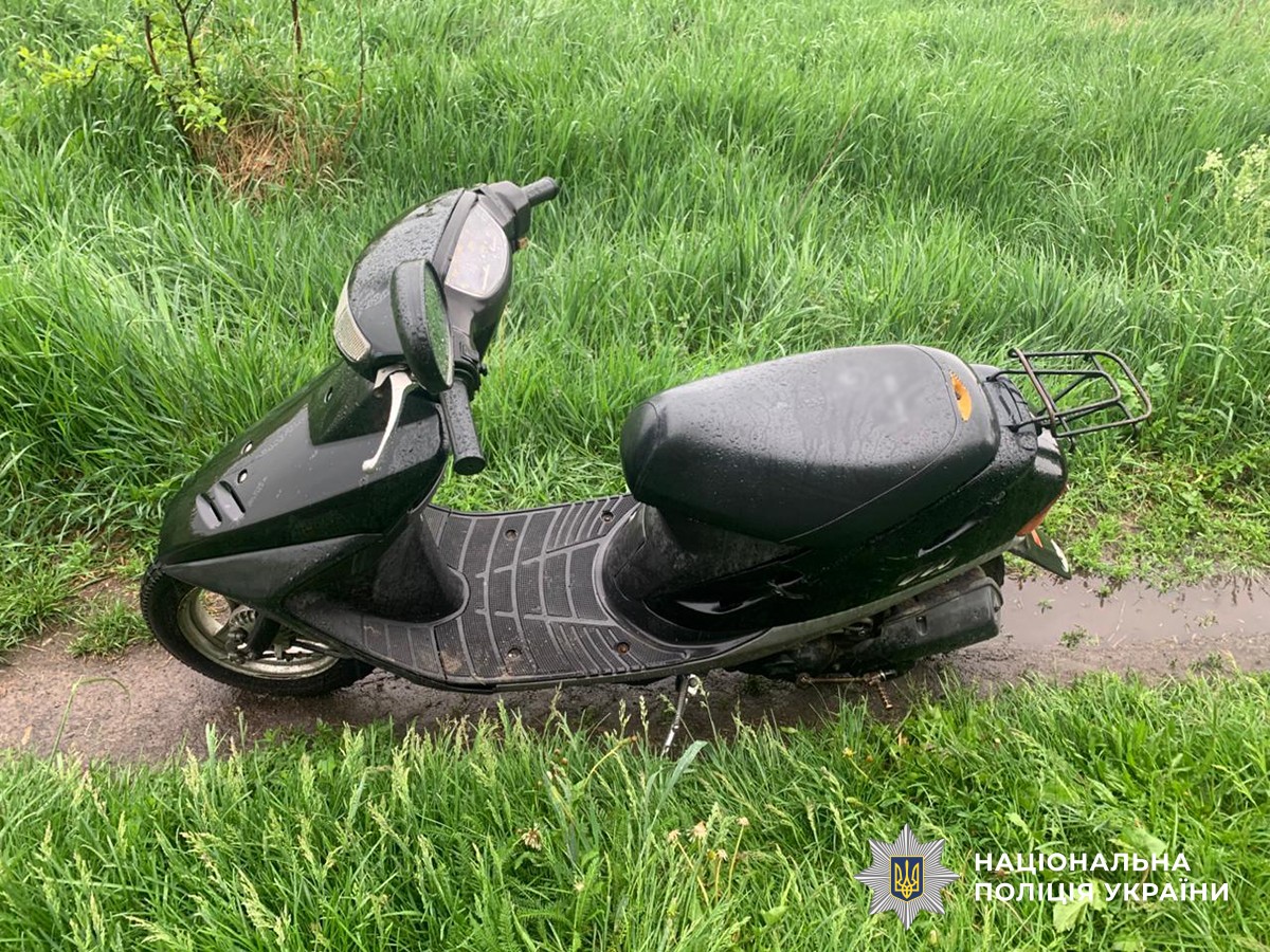 rehionality's tweet photo. На Житомирщині хлопець аби не йти додому пішки викрав велосипед, на якому до доїхав до села і там викрав мопед, на якому доїхав до іншого села і там викрав мотоцикл https://t.co/pU2SKCln04