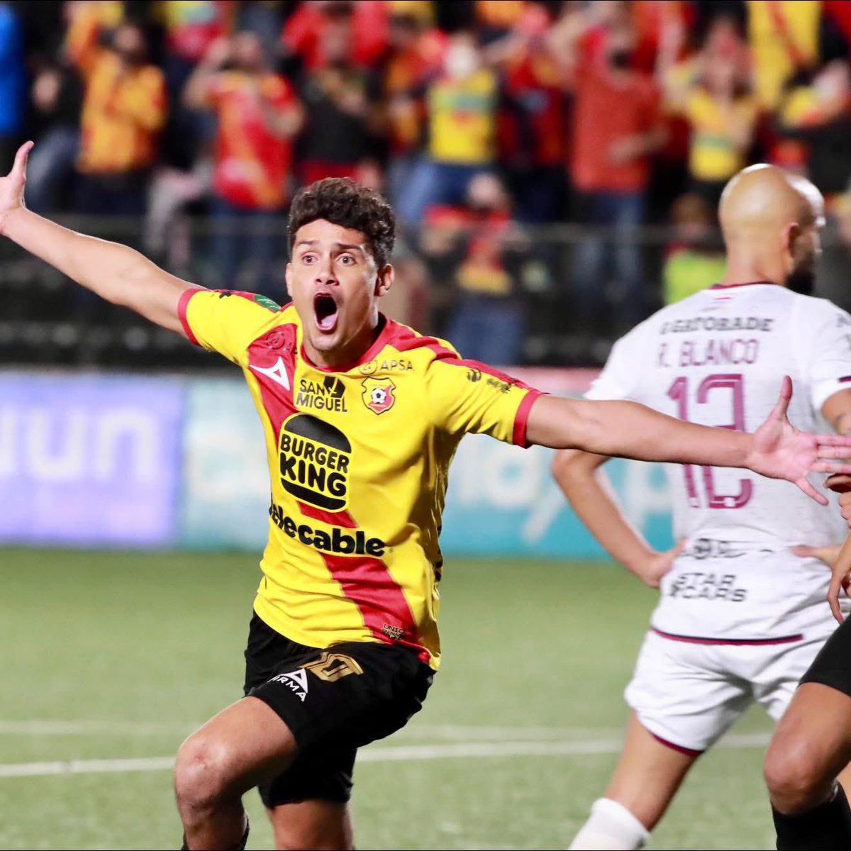 KevinJimenezCR's tweet photo. Puntarenas FC tiene interés en Yeltsin Tejeda (Inter también), Kevin Cabezas y Kevin Fajardo, además ya está cerrado Walter Cortés y Jordy Hernández 🧡 https://t.co/cJKRPAQzLQ
