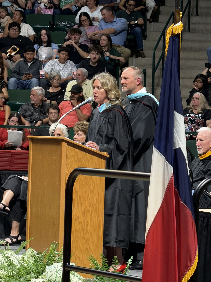 NHSTexans's tweet photo. Northwest High School Class of 2026 Graduation!!🎓❤️🤍 #Flagship #NextEpisode #classof2026

https://t.co/NXalztfeN8 https://t.co/tJkjXLNoVe