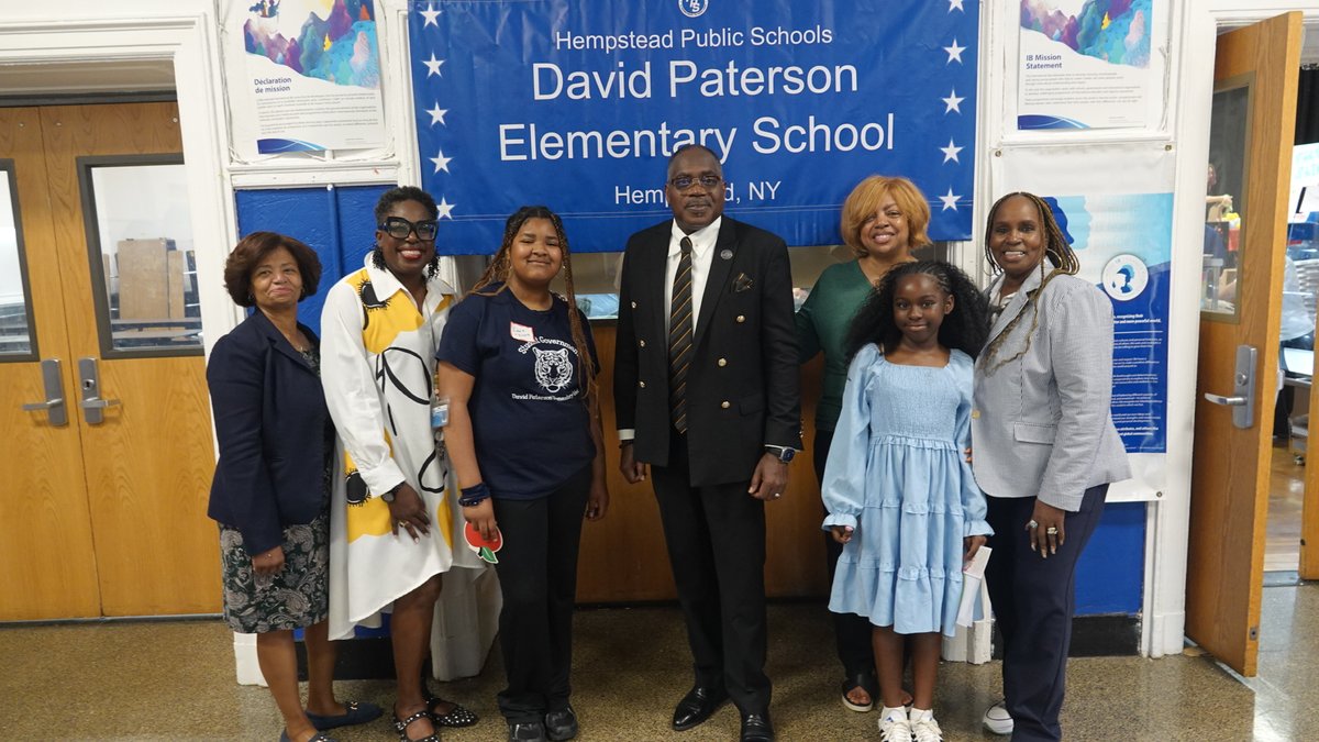 HempsteadVill's tweet photo. Mayor Waylyn Hobbs Jr. was honored to participate in Career Day at David A. Paterson Elementary School, speaking with students about leadership, public service, and the importance of community involvement. Thank you to the students and staff for a wonderful visit! 🎓✨ https://t.co/ZxBIROGtPP
