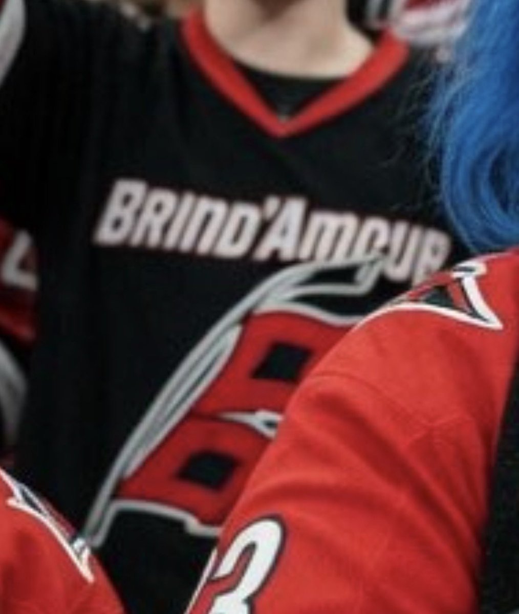 averyspacehall's tweet photo. does AI know the name goes on the back of the jersey? https://t.co/OvkfYtQwEG