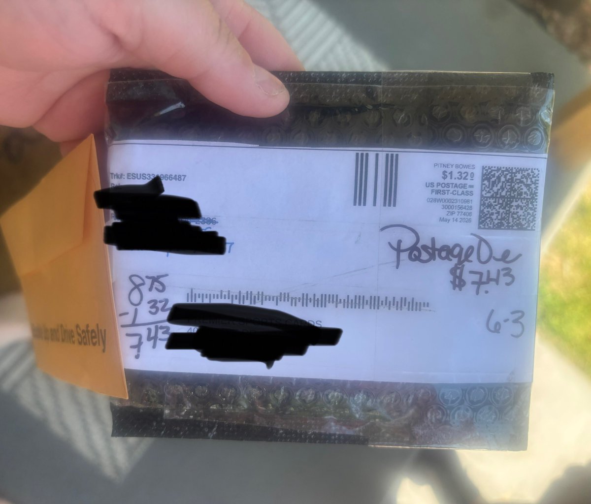premiercards_2's tweet photo. REMINDER:.   No matter how many times morons on here tell you "I do it all the time" ...YOU ARE ABSOLUTELY NOT ALLOWED TO SEND BUBBLE MAILERS AS ESE. https://t.co/uzBdC69RSE