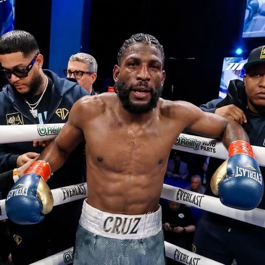 test17298's tweet photo. @LeonCowan8 @hatebhar23 But he had just fought Muratalla and is now going right back into the deep end to fight unbeaten 6ft fleaweight Albert Bell with a 3" reach over him.. lets not give him a hard time... he's already got a lot on his plate https://t.co/5UCACo38KB