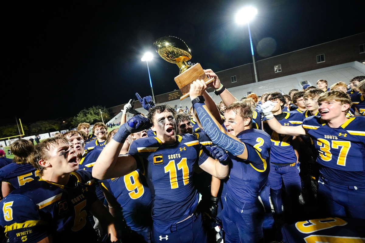 dctf's tweet photo. The Highland Park Scots: Finding a Way Since 1923

@HPSCOTSFB | 📸: Erik Carlson

Everything you need to know about the state's all-time winningest program, from the Matthew Stafford-led 2005 Band of Brothers to Coach Randy Allen's record chase. ⬇️ https://t.co/U93sg11S6U