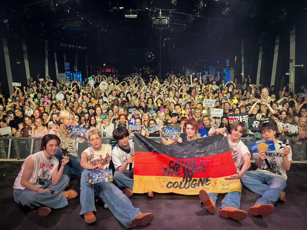 moduleone2025's tweet photo. Cologne… the final stop of our European journey 🌊🇩🇪

What a beautiful way to end this tour! Thank you for every cheer, every smile, and every unforgettable moment we shared together ✨

Thank you for being part of
— 𝒞𝒜𝒯𝒞𝐻 𝒯𝐻𝐸 𝒲𝒜𝒱𝐸 —

Until we meet again 🌊

#NouerA
#NouerA_WORLD_TOUR
#CATCH_THE_WAVE
#NouerAInEurope
#NoueAInCologne
@nouera_official
