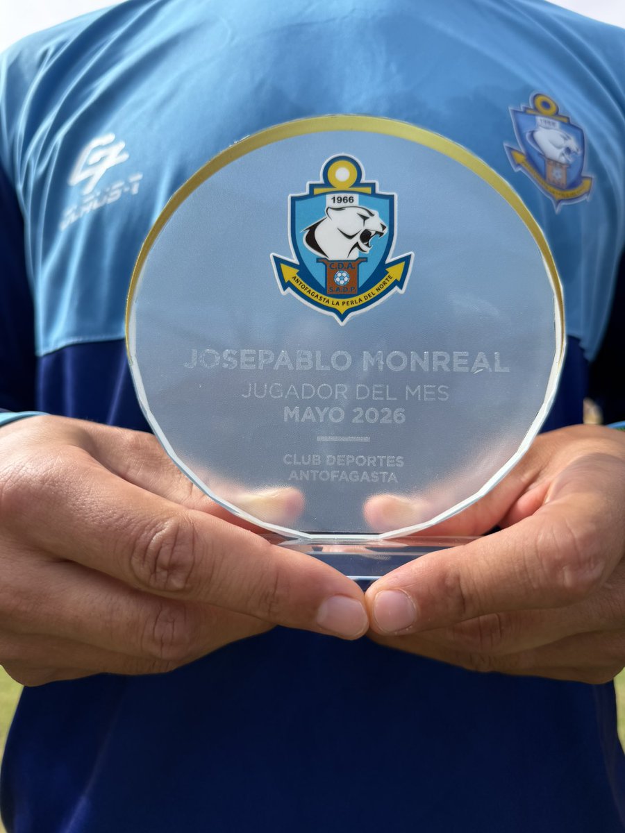 ClubAntofagasta's tweet photo. ¡Nuestro jugador del mes de mayo, el goleador! 9️⃣

Agradecimientos | Grafikas Lukas👏

#Antofagasta https://t.co/CLc3AoD5Nh