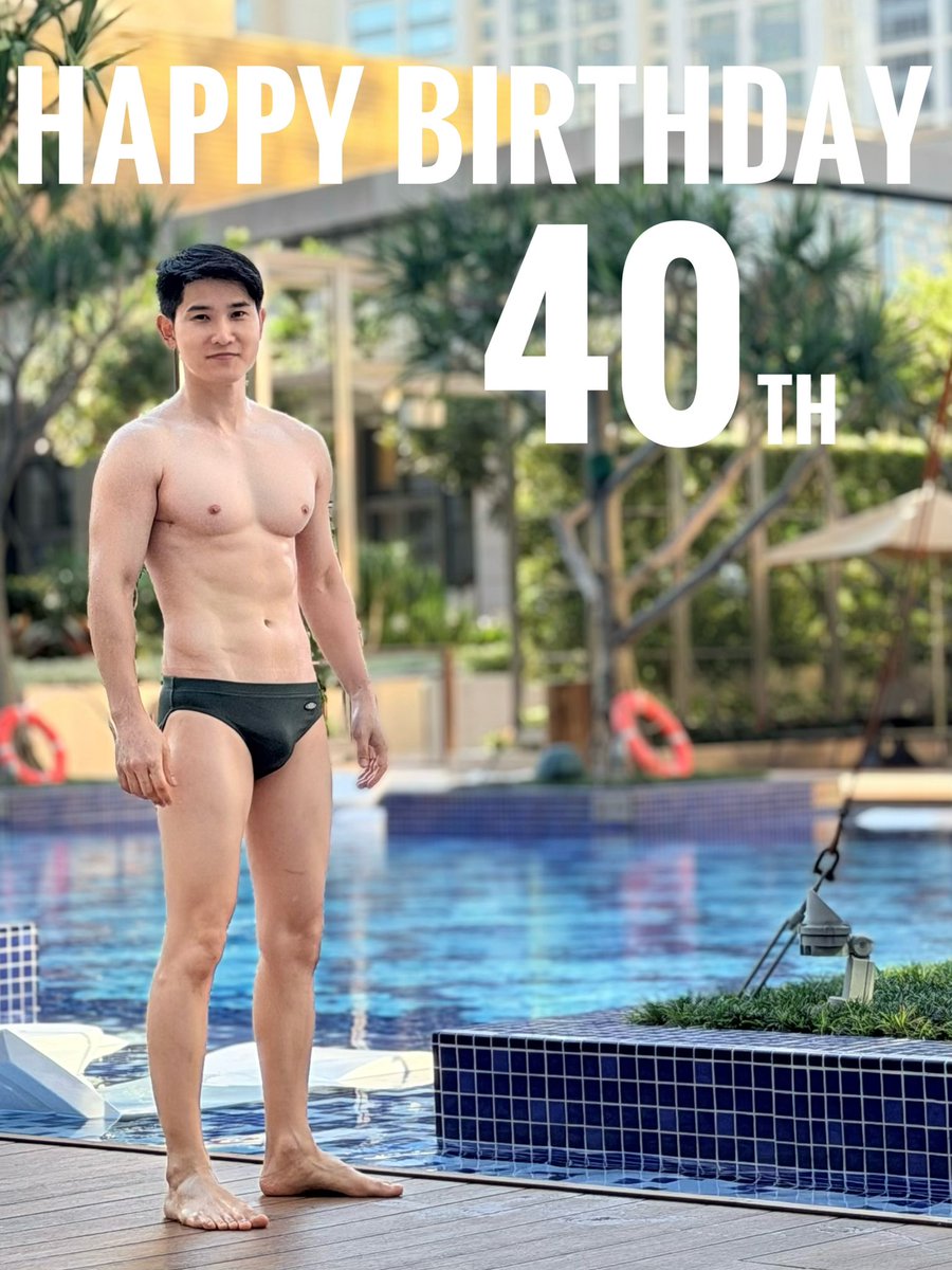 pekae_tws's tweet photo. ✧˖*°𝐇𝐀𝐏𝐏𝐘 𝐁𝐈𝐑𝐓𝐇𝐃𝐀𝐘 𝐓𝐎 𝐌𝐄 ♡ ˚ ༘ * 
 และสวัสดีวัย 40 ปี
ก่อนคนอื่นจะอวยพร ขอประเดิมอวยพรให้ตัวเองก่อนละกัน เป็นแบบมิติใหม่
ปีเก้ขออวยพรให้ปีเก้ สุขภาพแข็งแรง มีสติทุกการกระทำ ได้ไป ได้ทำ ได้กิน ได้พบเจอในสิ่งที่ต้องการ และมีความสุขในทุกๆวัน

ผ่านมา40 หนาว 40 ฝน สำหรับตัวชั้น ชั้นได้เรียนรู้อะไรมาเยอะแยะเลยเทอจ๋า
- สุขภาพกาย สำคัญมาก เป็นสิ่งที่หาซื้อไม่ได้ แต่เราสามารถสร้างสุขภาพที่ดี และดูแลมันด้วยตัวเองได้ 
- สุขภาพใจ สำคัญมากเช่นกัน เราสามารถเลือกได้ว่า จะใช้ หรือ ไม่ใช้ใจไปกับอะไร กับที่ไหน และกับใคร
- ชีวิต ไม่มีอะไรแน่นอน ทั้งเรื่องการงาน การเงิน และ โรคภัยไข้เจ็บ
- การเงิน ควรวางแผนไว้บ้าง เก็บไว้บ้าง “ พยายามอย่ามีหนี้ ” ชีวิตจะเป็นสุข
- โรคภัยไข้เจ็บ ชั้นผู้ซึ่งผ่านคำว่า “ มะเร็งปอด “ มาแบบ งงๆ จะบอกไว้เลยว่า ถ้าคนอย่างชั้นเป็นได้ ใครๆก็มีโอกาสเป็นได้ค่ะ ไม่มีอะไรแน่นอน แต่บนความไม่แน่นอนนั้น เราสามารถเตรียมพร้อมรับมือ และตั้งรับมันได้ เพราะเวลาที่ดันจุ่มซีเคร็ทได้ เราก็จะสามารถรับมือมันได้แบบไม่ต้องกังวลมาก
- ตรวจสุขภาพประจำปีกันด้วยนะคะ
- ช่างแม่ง ช่างมัน คำสั้นๆ แต่สามารถตัดความปวดหัว และปัญหาออกจากตัวเราได้เยอะจริงๆ
- เลือกคบคนที่อยู่ด้วยแล้วทำให้เรา มีความสุข สบายใจ ทำให้ชีวิตเราไปในทิศทางที่ดีขึ้น
- อยากจะทำอะไร ทำ อยากไปไหน ไป
- ไม่อยากทำอะไรก็ไม่ต้องทำอย่าไปตามใครมาก หัดปฏิเสธคนให้เก่ง ( ชั้นก็พยายามอยู่ )
- เงิน มันคมมาก ถ้าไม่อยากเสียเพื่อน “ อย่าให้ยืมเงิน “
- คิดดี พูดดี ทำดี คำสั้นๆ
- ชีวิต คือ นาฬิกาที่นับถอยหลัง ไม่มีใครรู้ว่าจะหยุดนับตอนไหน นาฬิกาของตัวเรา นาฬิกาของพ่อแม่ และนาฬิกาของคนที่เรารักก็เช่นกัน พยายามทำกับเค้าให้ดี อยากทำ อยากไป อยากกิน อยากอะไร ถ้าไม่เหนือบ่ากว่าแรงก็ทำไป เพื่อที่วันข้างหน้าจะไม่เสียดาย และนึกย้อนกลับมาถามตัวเองว่า ” ทำไมตอนนั้นไม่…… “ 

สรุปง่ายๆสั้นๆ บนเรียนที่ผ่านมา 40 ปีสอนให้รู้ว่า
“ ชีวิตไม่มีความแน่นอน รักษากาย รักษาใจ รักษาคนดีดี รักตัวเอง วางแผนชีวิต ลงมือทำ และ ช่างแม่ง ช่างมัน บ้าง บางโอกาส ” 

สวัสดี ปีเก้ 40 ปี บริบูรณ์ และขอให้ทุกคนมีความสุขเช่นกันนะคะ