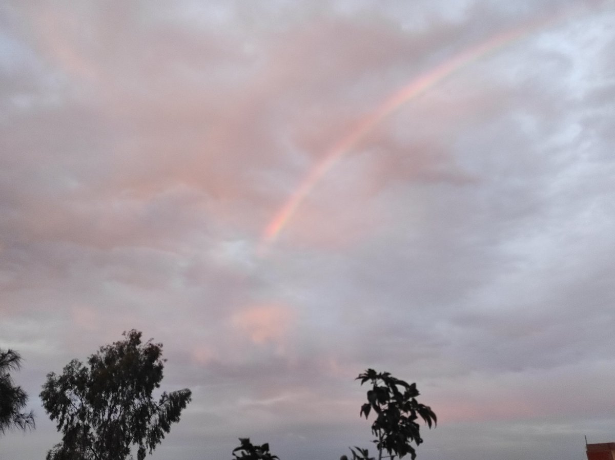 plan_mm's tweet photo. تم التقاط قوس قزح جميل 🌈 https://t.co/VeA8REHGLA