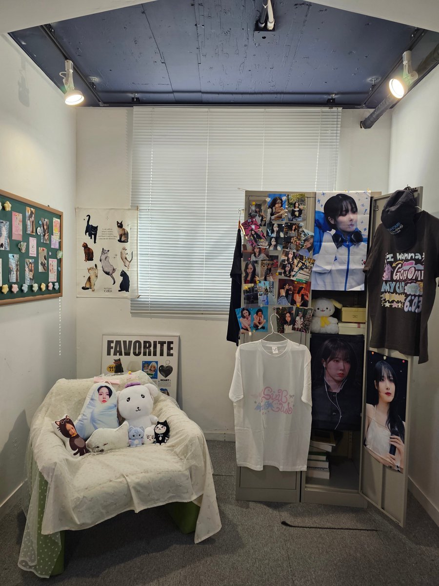 binglegle's tweet photo. 카페가 하나하나 뜯어 볼게 많고
신비처럼(? 귀여운 포인트가ㅜ하나씩 숨어있어요

#우리은비안아주러옴
#SINB_HUG_CLUB https://t.co/V8rDZR764i