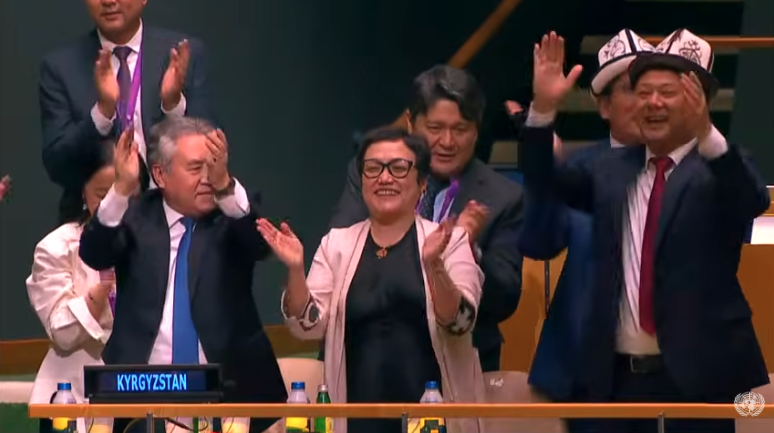 argyll_mb's tweet photo. @manilabulletin It's official. The Philippines failed to secure a non-permanent seat on the United Nations Security Council, after getting only 49 votes against Kyrgyzstan's 142 votes in the fourth round of voting. @manilabulletin https://t.co/QYRL8CMgmu