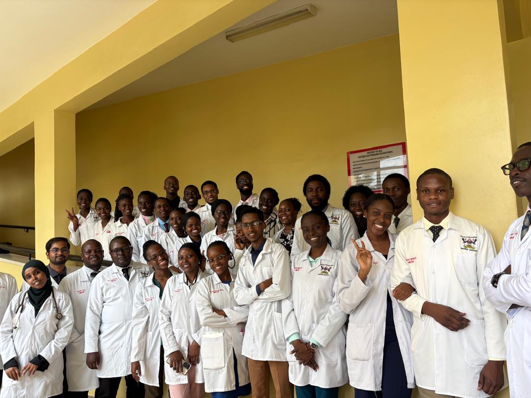Makerere_Medics's tweet photo. New doctors on the block🔥
Congratulations to the MBChB Class of 2027 on completing your 5-year medical school journey.
 We wish you the very best along your professional journey. https://t.co/7fIz6ATLlR