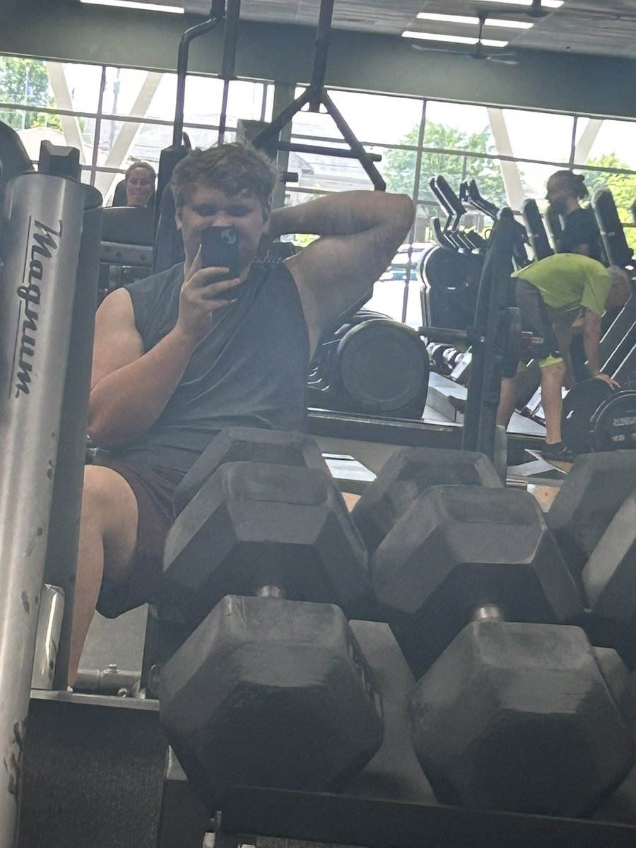 Swimmer2P's tweet photo. Am I a muscle chub yet 😜 https://t.co/Pfek9hHkzi
