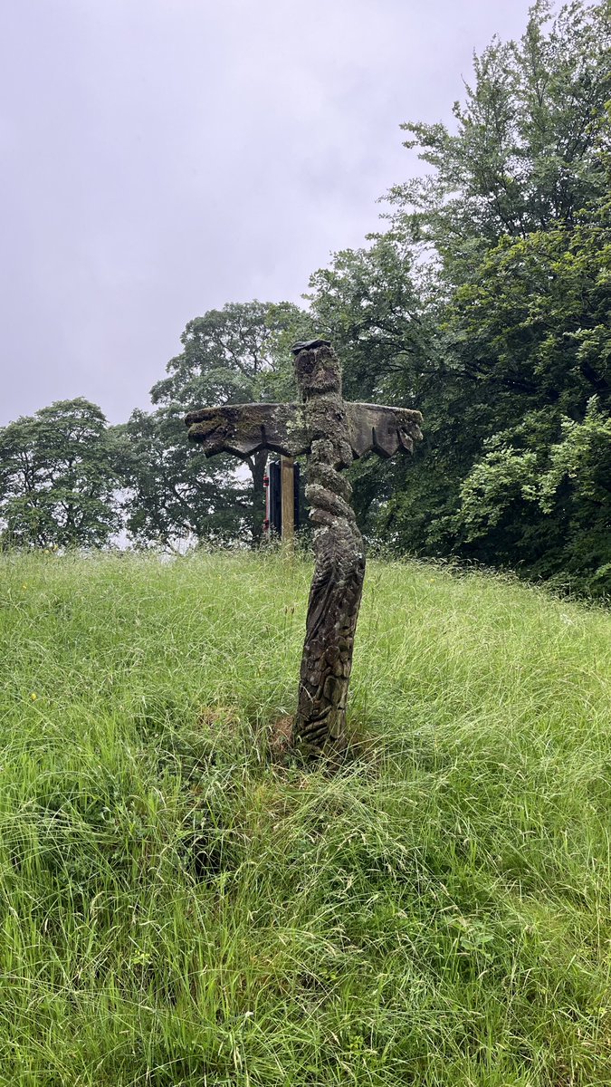 CharlesBewley2's tweet photo. #Woodensday from Rydal Hall https://t.co/Z2J8OQlRai
