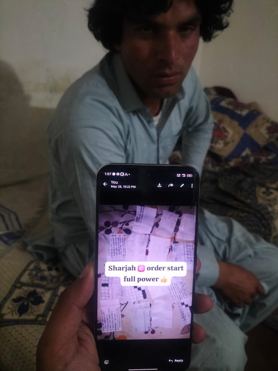 muzamil_45's tweet photo. خیبرپختونخوا میں آفریدی کی معدنیات کا انصاف
خیبرپختونخوا میں ایک بڑا منشیات کا گروہ پکڑا گیا جو بہت بڑا نیٹ ورک چلاتا تھا لیکن انکو معدنیات والے آفریدی نے چُھڑا لیا اور جنہوں نے اس گروہ کو پکڑا تھا اُلٹا اُن پر ایف آئی آر درج کروا دی
اسکے بارے میں جو مشہور ھے وہ سچ نکلا https://t.co/1IYCv14ZhY