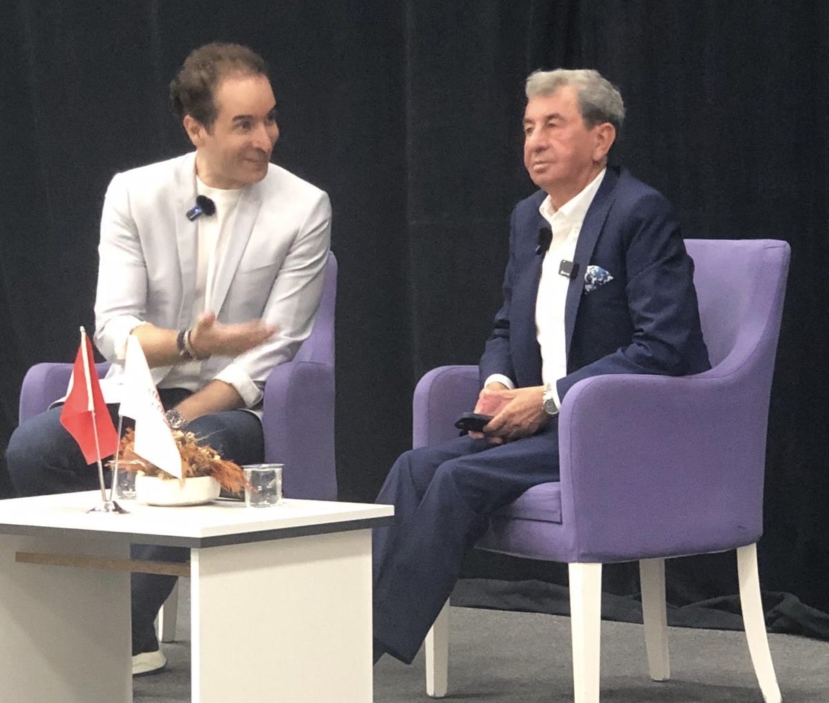 davutdogan's tweet photo. #Diyarbakır da #Mektebim kolejinde gençlerimiz ile buluştuk. Gençlerin ilgisi çok motive ediciydi. @mektebimkoleji @fuatsami https://t.co/E5vY1edhsz
