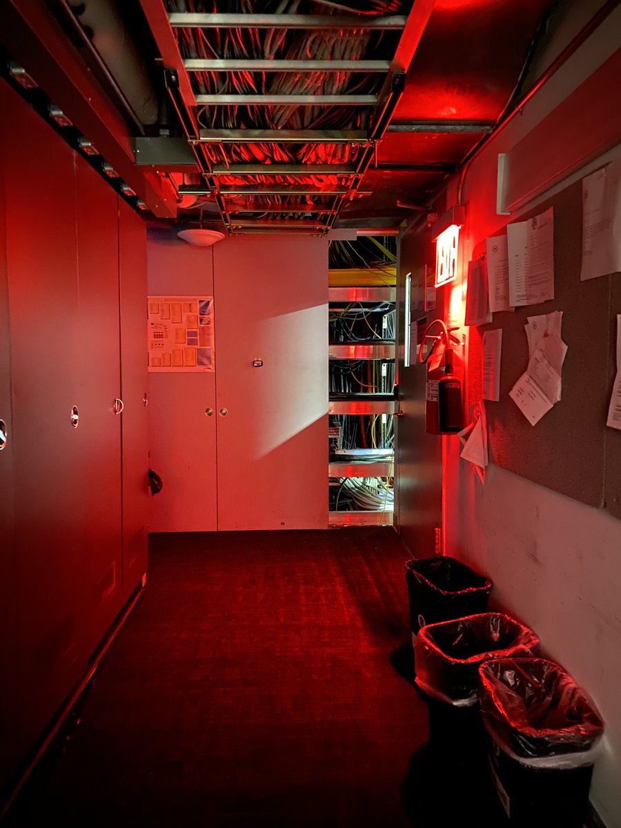 annieonthings's tweet photo. @capybaroness I had a job in 30 rock with a surprising amount of access around the building for a nobody just out of school. not really liminal spaces but it was cool to discover spots like these around the corner from active control rooms. always wish I took more photos and videos https://t.co/NtWoHnPYQN