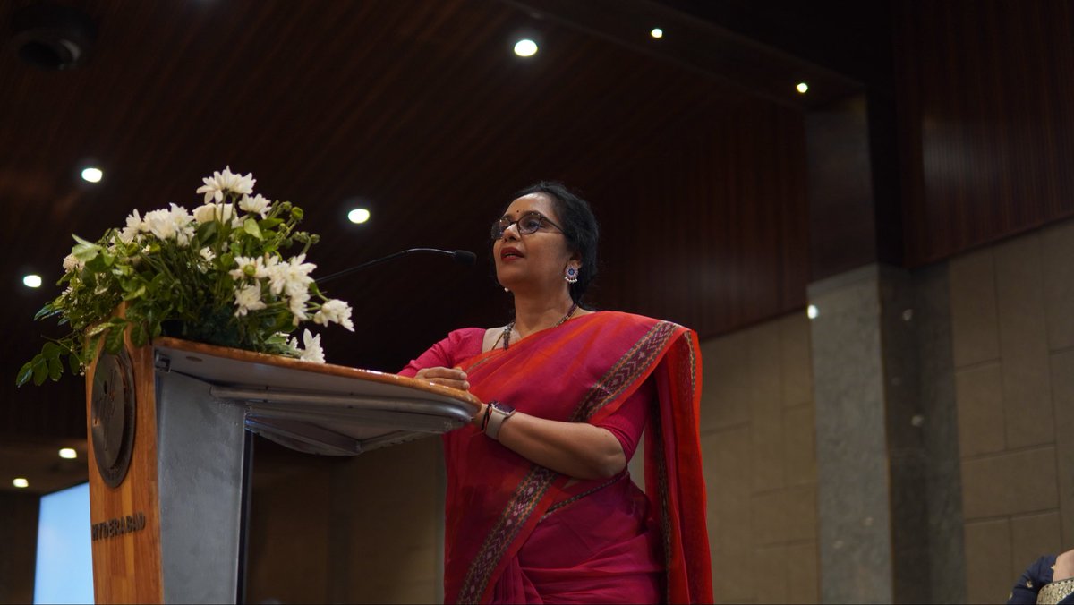 NIFTHYDERABAD1's tweet photo. 🎓 NIFT Hyderabad proudly hosted Graduation Show 2026, celebrating the creativity, innovation, and achievements of the graduating Class of 2026.

We were honoured by the presence of Mr. Priyanga Dassanayake, Chief Executive Officer, Brandix Corporate Campus, Sri Lanka. ✨ https://t.co/lOUKGzikkb