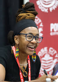 literfan's tweet photo. Novela de ciencia ficción: 'La muerte de la autora', de Nnedi Okorafor. Publicada en España por Maeva 
https://t.co/yqarQZAeg6 https://t.co/BqbZyxn6EJ