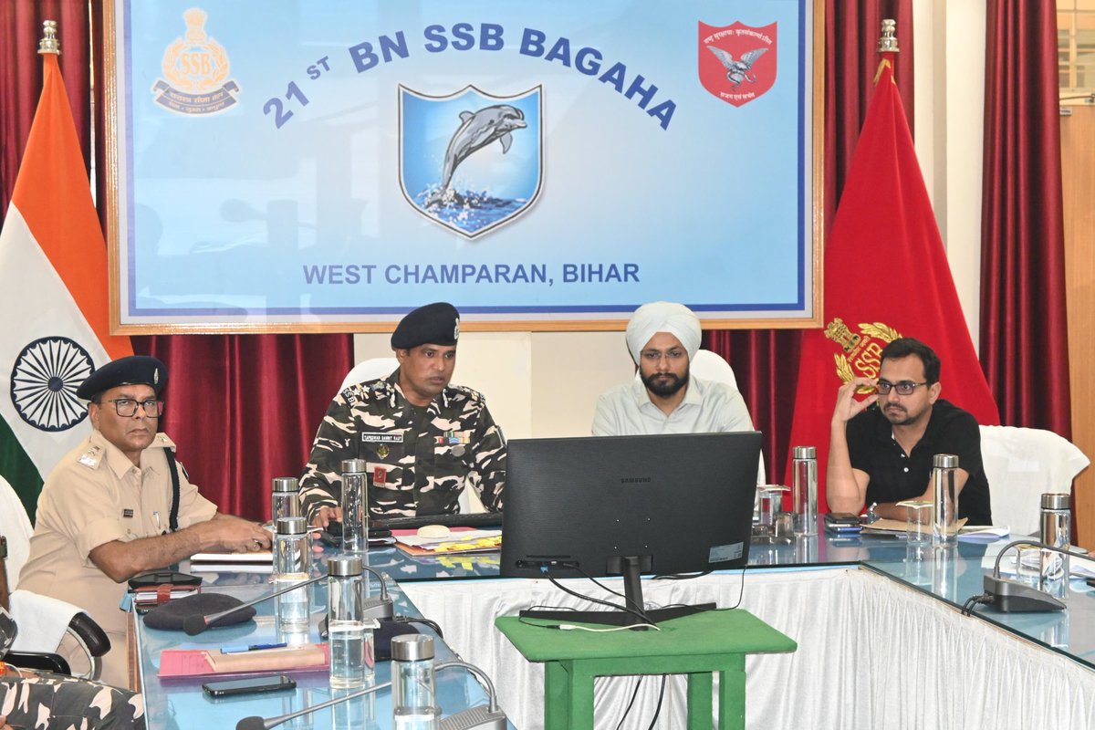 21BnSSB_INDIA's tweet photo. SSB 21वीं वाहिनी, बगहा में दिनांक 03/06/26 को श्री तरनजोत सिंह, जिलाधिकारी पश्चिमी चंपारण  द्वारा श्री तपेश्वर संबित राउत, कमांडेंट 21वीं वाहिनी SSB,  श्री विकास अहलावत, DFO,VTR-II, श्री रामानंद कुमार कौशल, एसपी बगहा, के साथ बॉर्डर एरिया से संबंधित रिव्यू मीटिंग आयोजित की गयी । https://t.co/9qhVdeXTxT