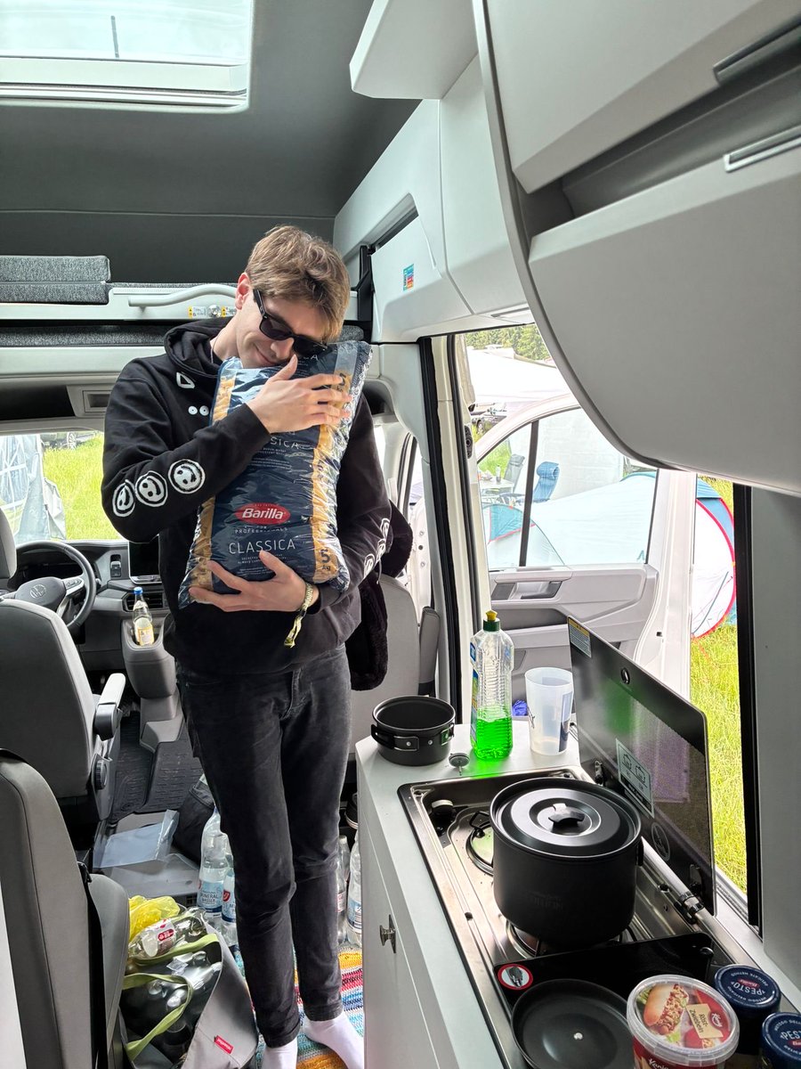 Akamask_'s tweet photo. Don’t ever talk to me or my son again https://t.co/Md8ghAQWbD