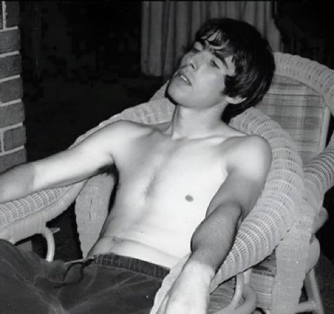 oasisvaults's tweet photo. liam in 1994. https://t.co/KuheJpEYbW