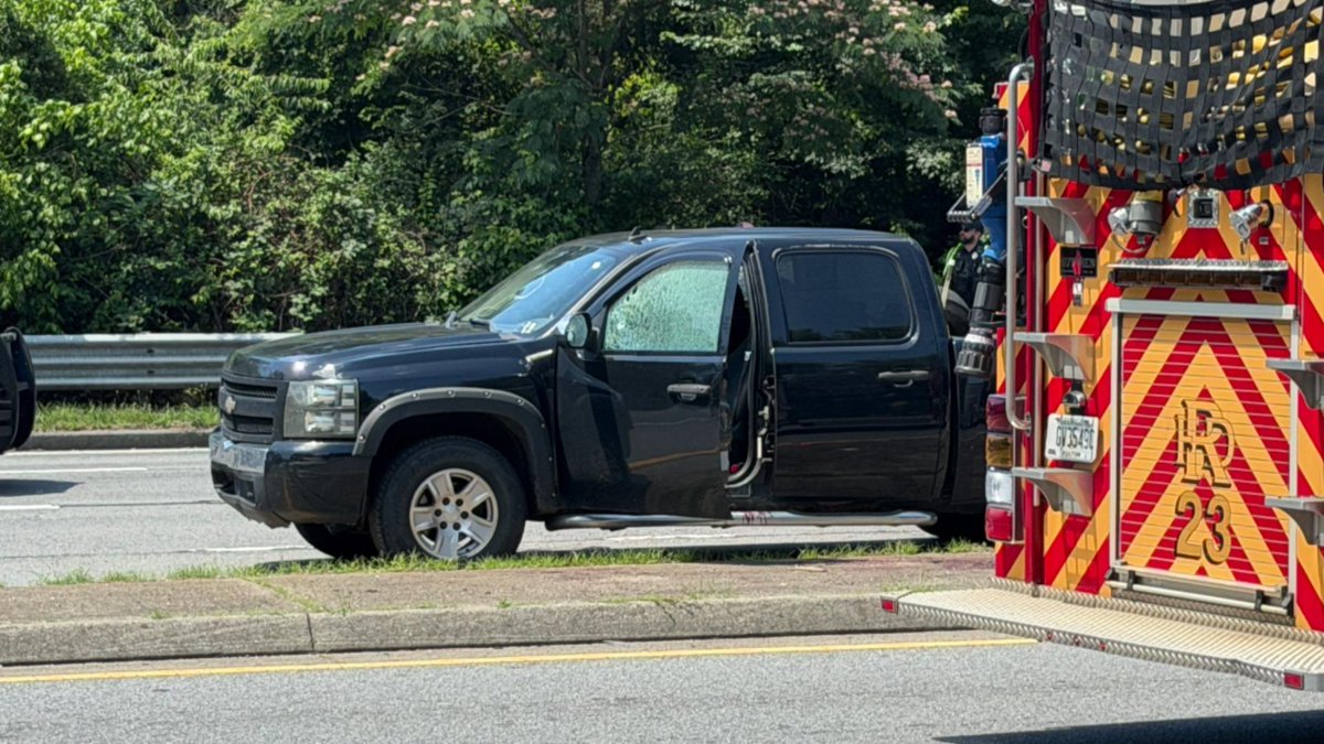 CodyAlcorn's tweet photo. Road rage ended with man being shot several times this morning on Woodstock Rd in Cobb County near Mabry Rd. The victim was found by @RoswellGAPolice. Search is on for shooter. https://t.co/3gg2BfEYrp
