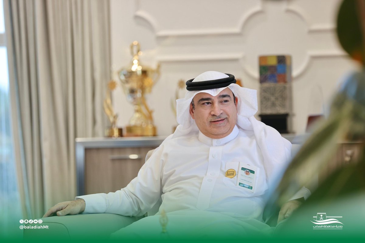 baladiahMt's tweet photo. وقع سعادة رئيس #بلدية_محافظة_المذنب د/ عبدالمحسن العمار عقداً استثمارياً مع نادي نبض القوة الرياضي لإنشاء وتشغيل نادٍ رياضي نسائي بجوارمركز الأمير سلطان الحضاري.

وذلك ضمن جهودنا لتعزيز #جودة_الحياة ودعم الاستثمار الرياضي ، وتوفير مرافق رياضية حديثة تسهم في تلبية احتياجات المجتمع https://t.co/8H9Hz7JfWL