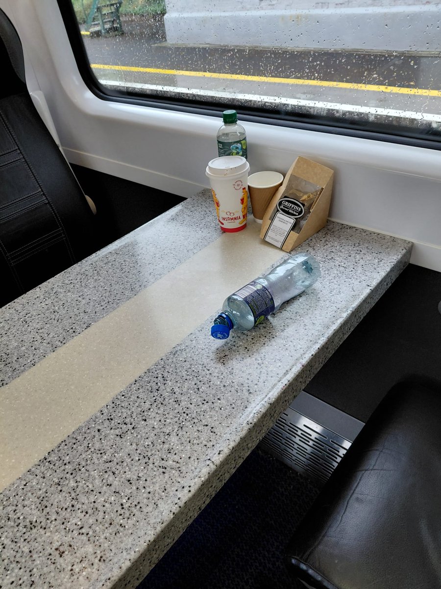 mongank's tweet photo. Hey @IrishRail - The Westport to Dublin train is an absolute disgrace. Do better..... 🤬 https://t.co/nmi2SoXl0j