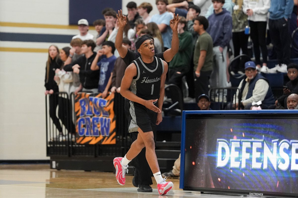 Zach_Berry's tweet photo. NEW: Tennessee Mr. Basketball finalist Justin Frison has several programs hitting him up — including Ole Miss and head coach Chris Beard who extended an offer last week 🔥

READ: https://t.co/w7MacQkcOz https://t.co/BWXhHo09rR