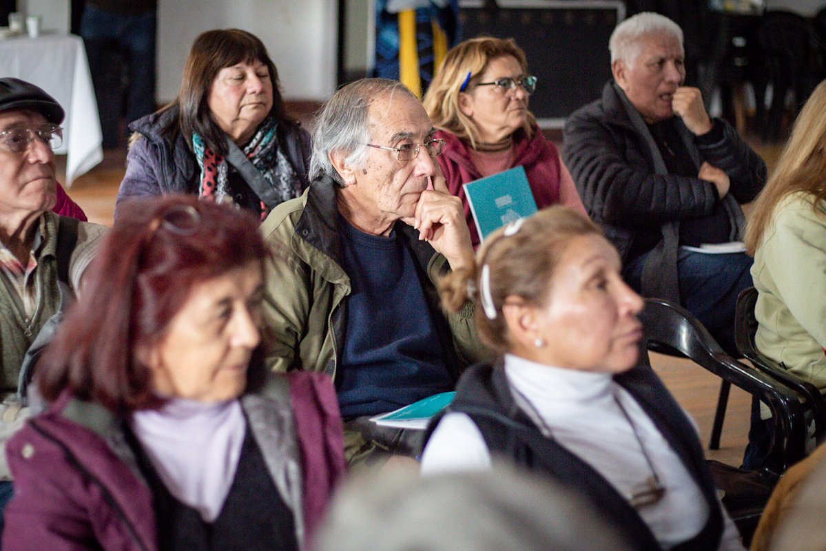 PoliticasPBA's tweet photo. El objetivo es promover su independencia, autonomía y participación. 

📌 Son jornadas de tres clases presenciales y dictadas por profesionales de la Dirección. Actualmente articulamos con más de 50 espacios en distintos puntos del territorio bonaerense. https://t.co/WjVuk0GWFL