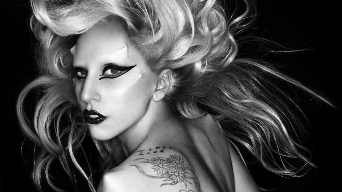 bchartsnet's tweet photo. 🏳️‍🌈 Lista atualizada de maiores hinos LGBTQIA+ da HISTÓRIA pela Billboard:

1. Lady Gaga, “Born This Way” (2011)
2. Sylvester, “You Make Me Feel (Mighty Real)” (1978)
3. Diana Ross, “I’m Coming Out” (1980)
4. SOPHIE, “Immaterial” (2018)
5. Brandi Carlile, "The Joke" (2018)
6. Frank Ocean, "Chanel" (2017)
7. Madonna, “Vogue” (1990)
8. Against Me!, “True Trans Soul Rebel” (2014)
9. Cyndi Lauper, “True Colors” (1986)
10. Chappell Roan, "Good Luck, Babe!" (2024)
11. Gloria Gaynor, “I Will Survive” (1978)
12. Chaka Khan, "I'm Every Woman" (1978)
13. Donna Summer, “I Feel Love” (1977)
14. Elton John, “I’m Still Standing” (1983)
15. Tracy Chapman, “Fast Car” (1988)
16. k.d. lang, “Constant Craving” (1992)
17. MUNA, "I Know a Place” (2016)
18. Robyn, “Dancing on My Own” (2010)
19. Thelma Houston, “Don’t Leave Me This Way” (1976)
20. Sam Smith & Kim Petras, “Unholy” (2022)