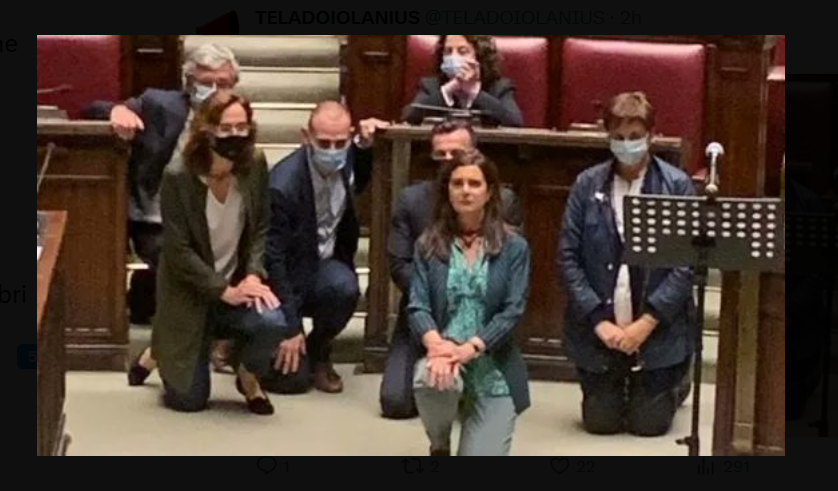 MorenoCuna's tweet photo. Qualcuno si inginocchierà per #Henrynowak ? https://t.co/W7hs2nK0ou