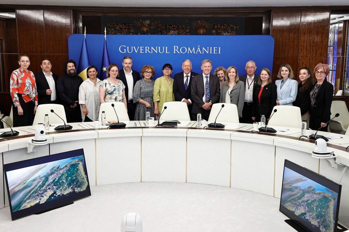 UNSDSN's tweet photo. 🌍Last week, SDSN Romania hosted an SDSN delegation in Bucharest to exchange ideas on accelerating the implementation of the Sustainable Development Goals (#SDGs).

🔗Learn more: https://t.co/YQ5k0dible https://t.co/5JXdNtqv3z